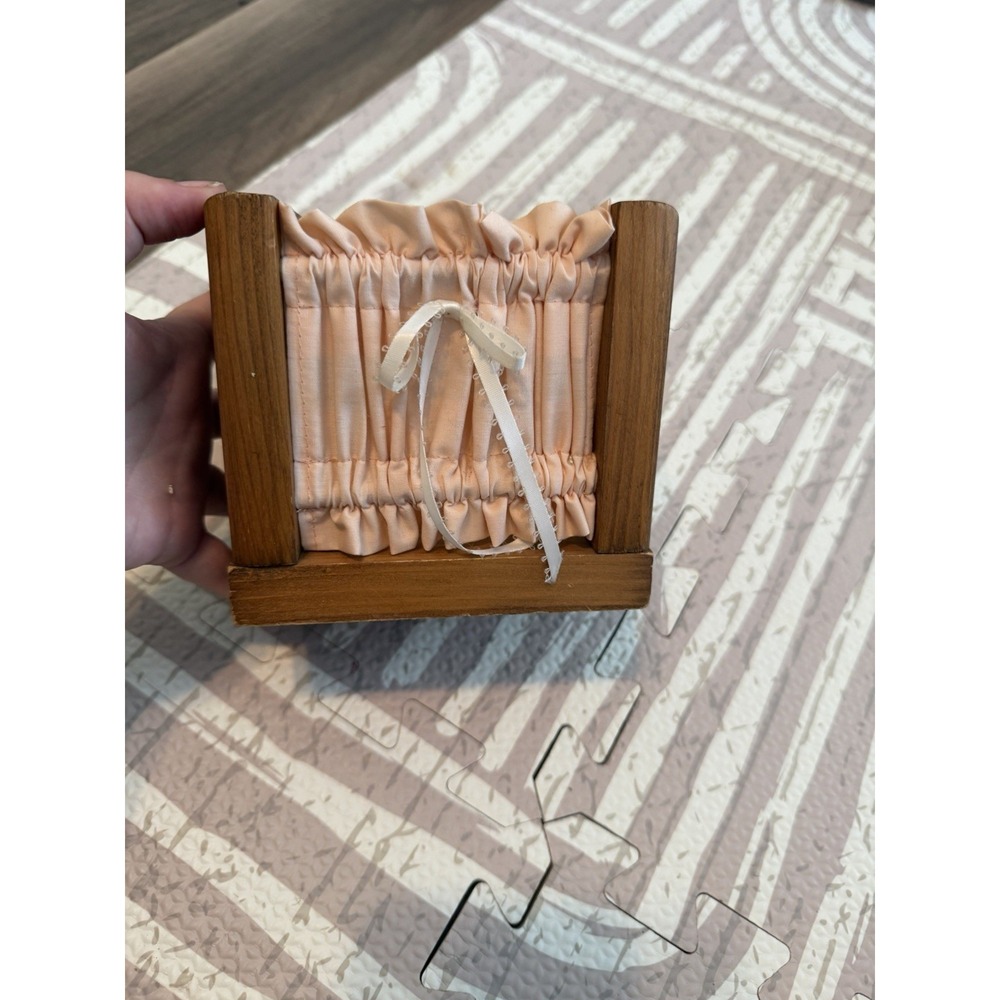 Vtg Solid Wood & Country Ruffle Fabric Napkin Holder PRIMITIVE FARMHOUSE DECOR